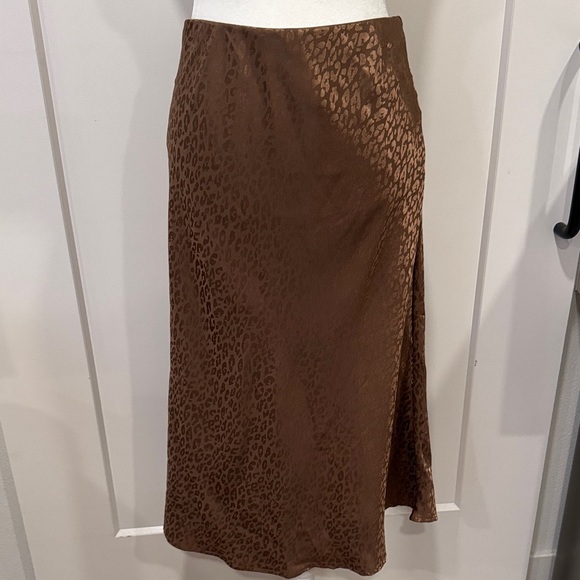 Nectar Clothing Dresses & Skirts - NWT Nectar Clothing Brown Animal Print Skirt Size large